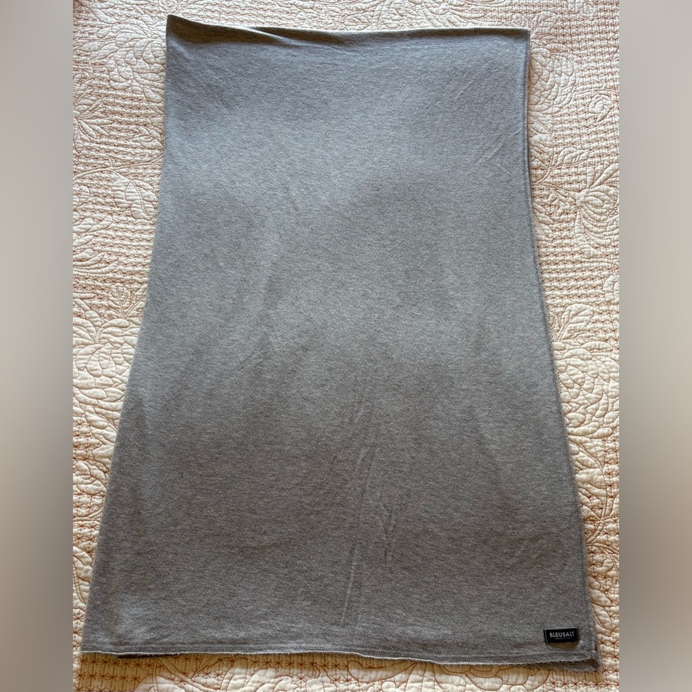 Bleusalt Large Signature Wrap in Heather Gray - Picture 3 of 4